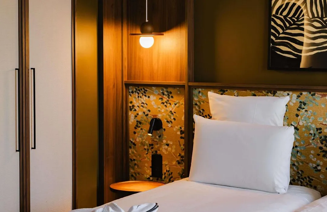 Mercure Paris Levallois-1